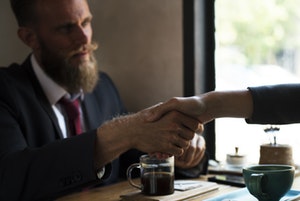 Daniel Hansen handshake